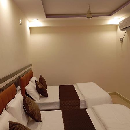 Aadya Inn New Luxury Hotel Tirupati Eksteriør billede