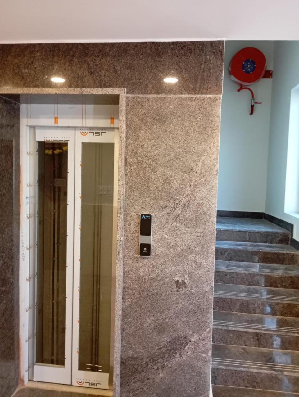 Aadya Inn New Luxury Hotel Tirupati Eksteriør billede