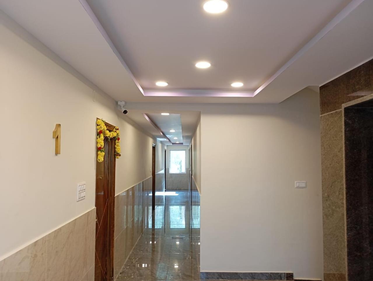 Aadya Inn New Luxury Hotel Tirupati Eksteriør billede