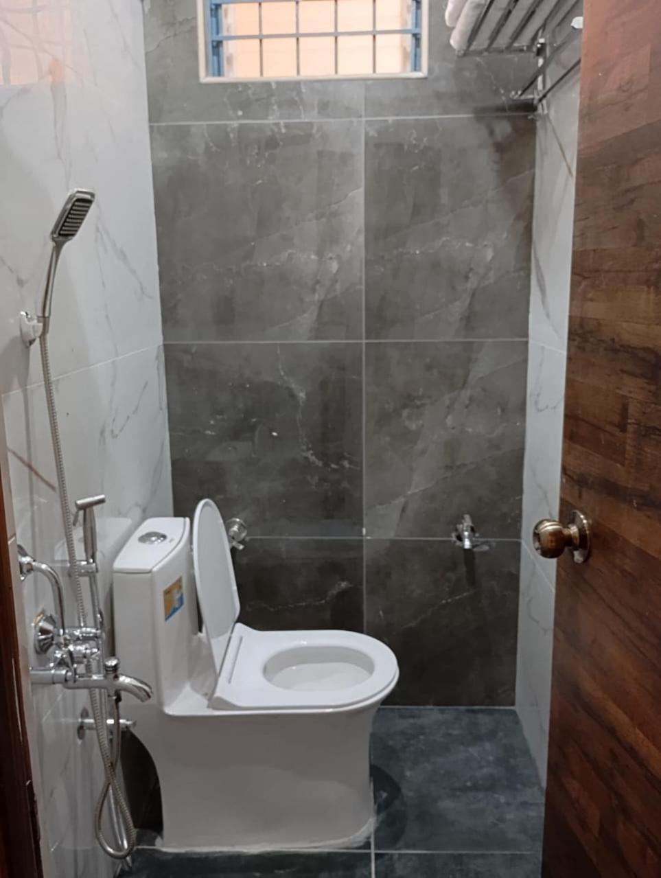 Aadya Inn New Luxury Hotel Tirupati Eksteriør billede