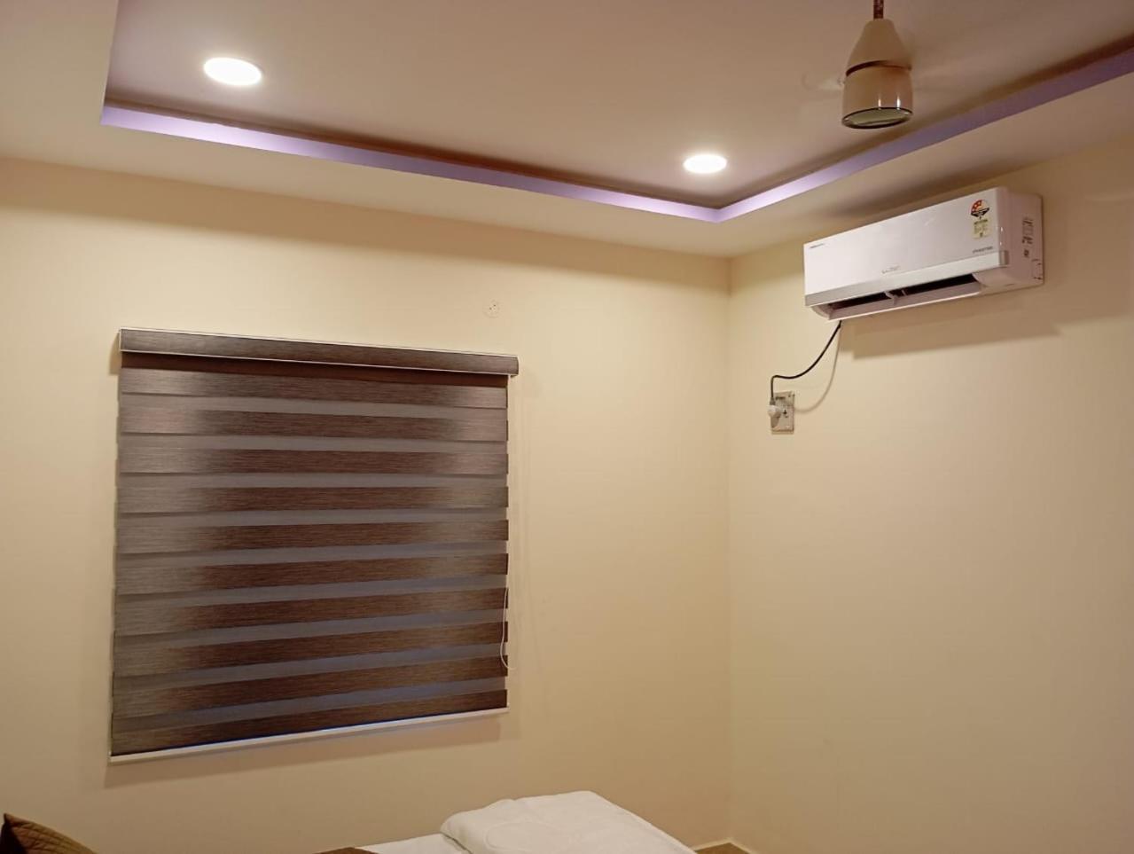 Aadya Inn New Luxury Hotel Tirupati Eksteriør billede