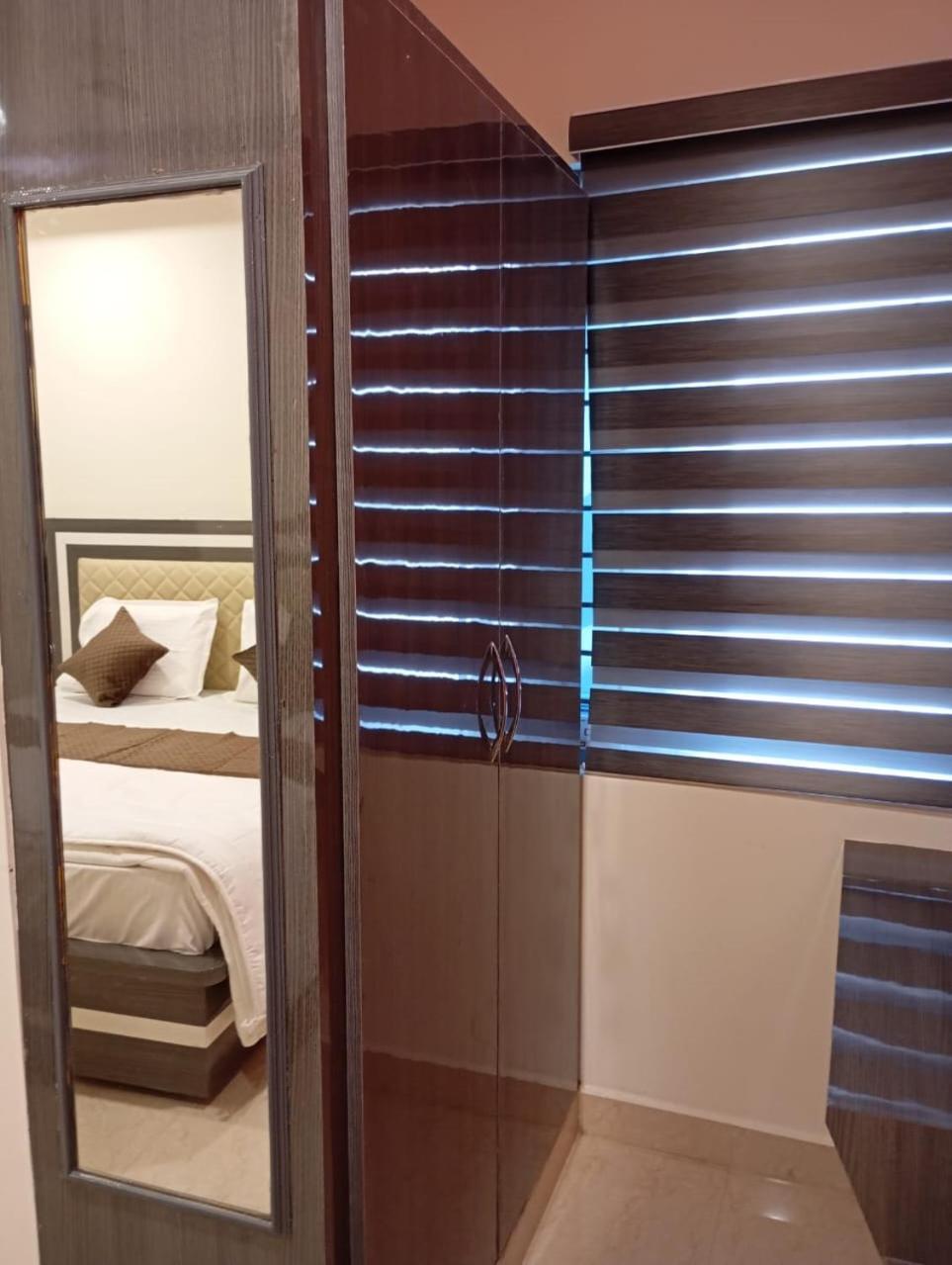 Aadya Inn New Luxury Hotel Tirupati Eksteriør billede