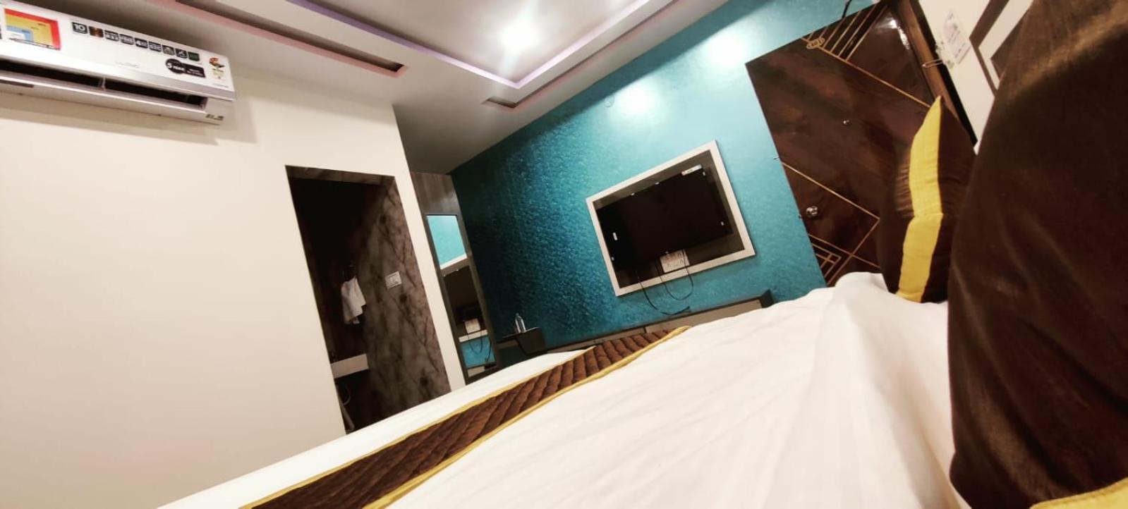 Aadya Inn New Luxury Hotel Tirupati Eksteriør billede